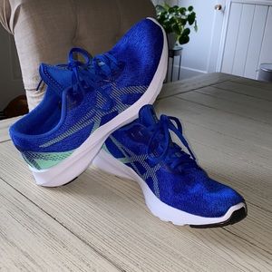 ASICS versablast MX running shoe